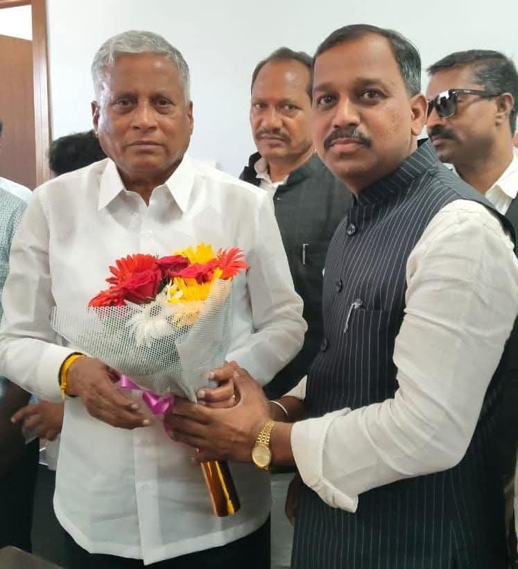 Revenue Minister V Somanna Sir